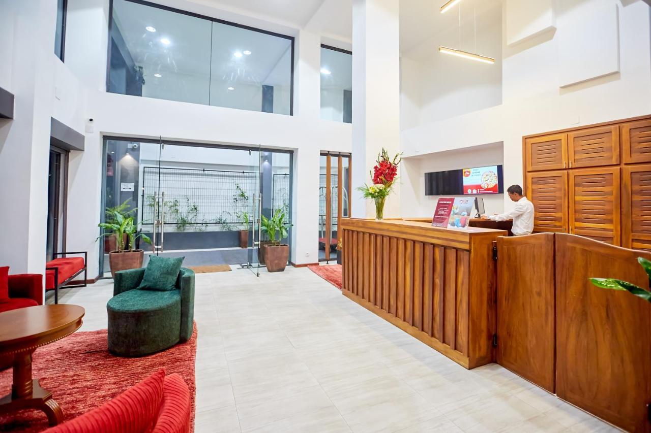 Anjary Hotel Antananarivo Bagian luar foto