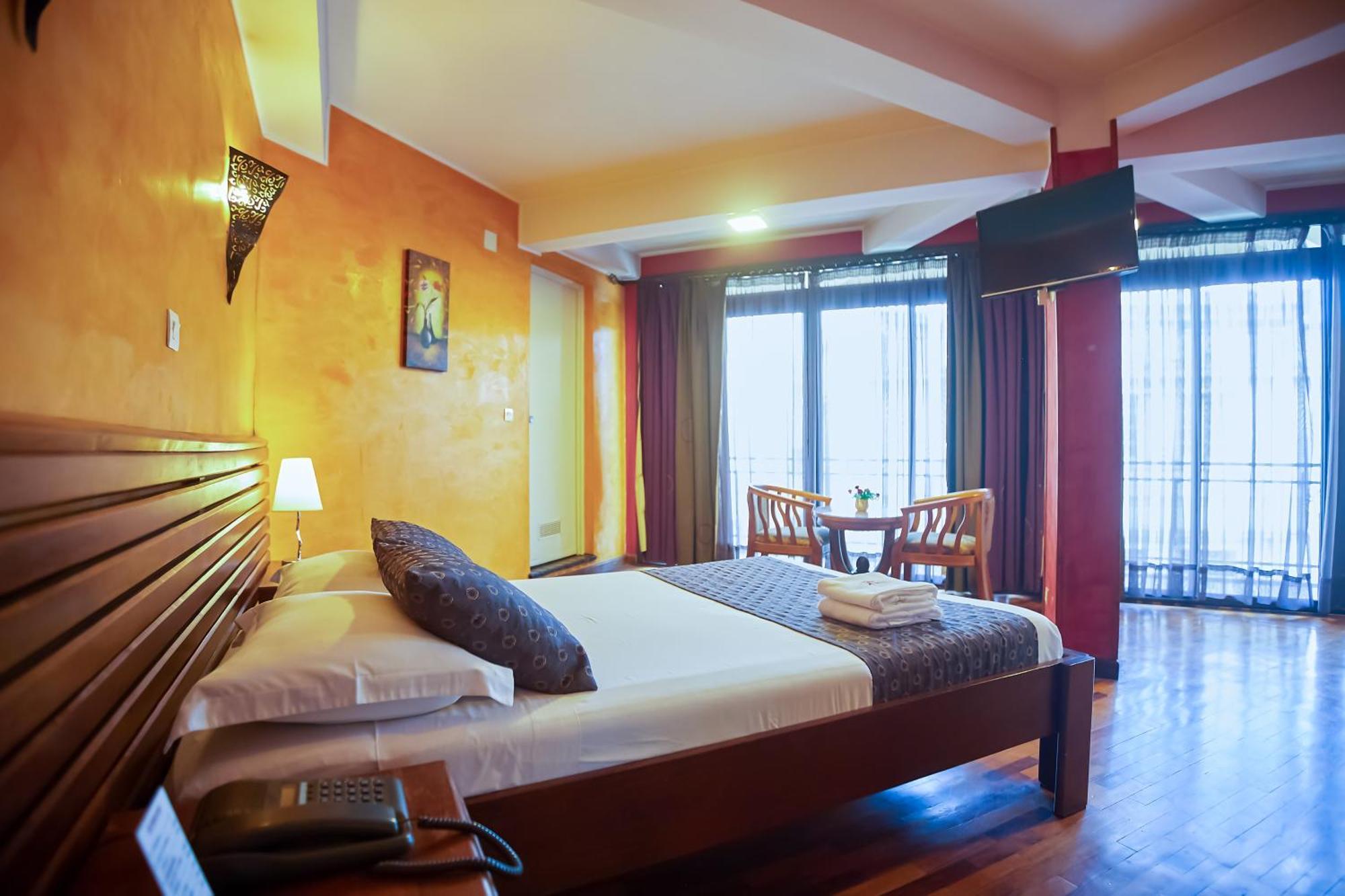 Anjary Hotel Antananarivo Bagian luar foto