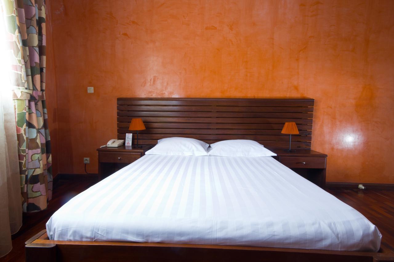 Anjary Hotel Antananarivo Bagian luar foto