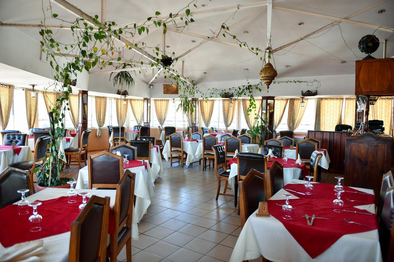 Anjary Hotel Antananarivo Bagian luar foto